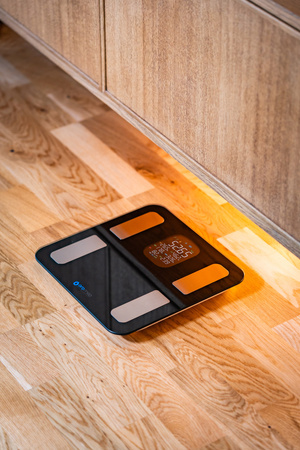 Waga analityczna elektroniczna łazienkowa ORO-BLUETOOTH H SMART BLACK