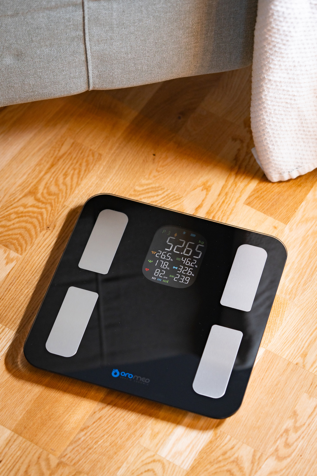 Waga analityczna elektroniczna łazienkowa ORO-BLUETOOTH H SMART BLACK