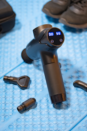 Pistolet do masażu masażer ORO-GUN PRO czarny