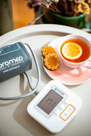 Ciśnieniomierz elektroniczny naramienny USB Oromed ORO-N2 BASIC