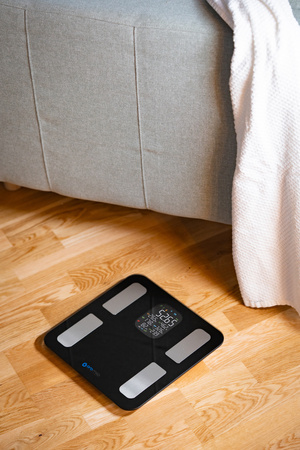 Waga analityczna elektroniczna łazienkowa ORO-BLUETOOTH H SMART BLACK